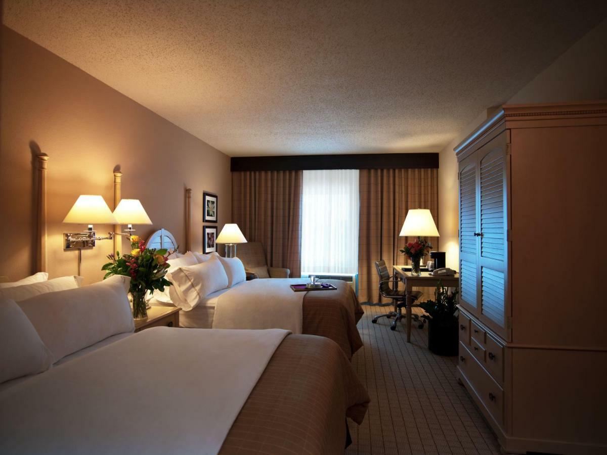 Belle Of Baton Rouge Hotel Exterior photo